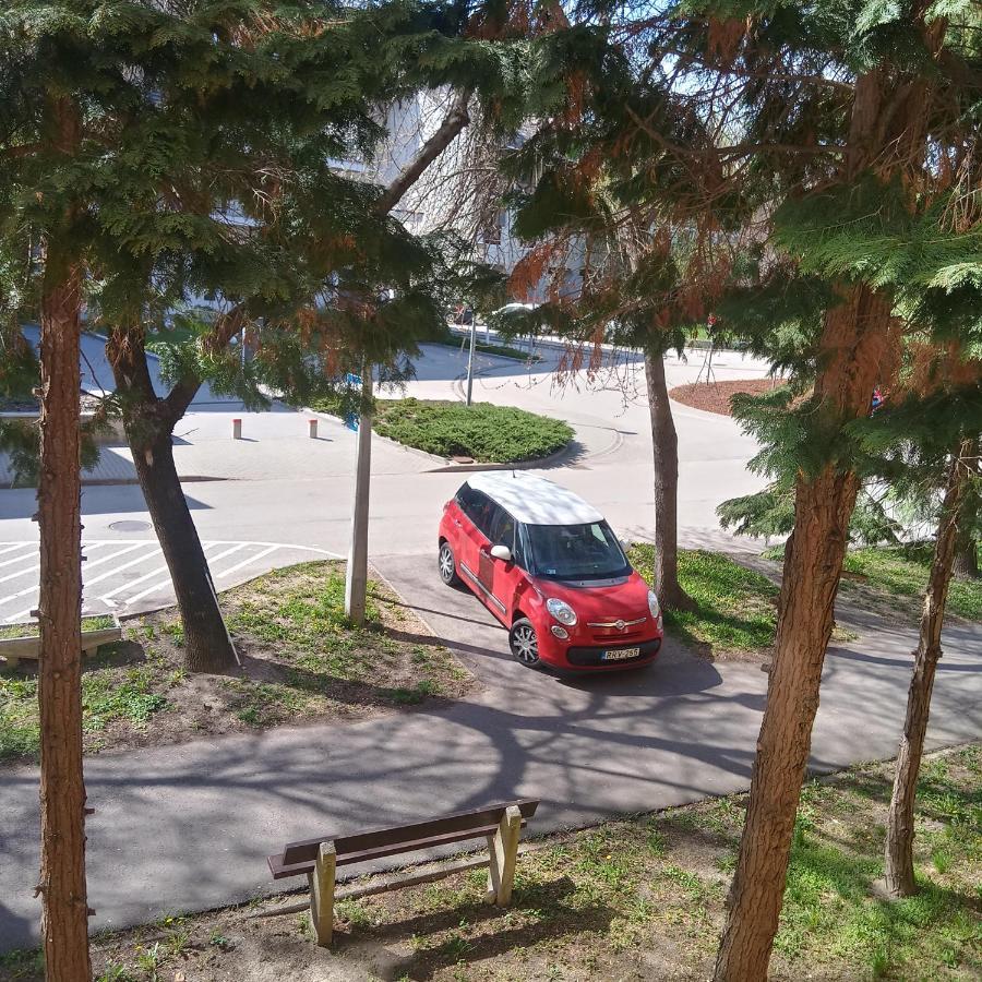 M&D Apartman Eger Extérieur photo